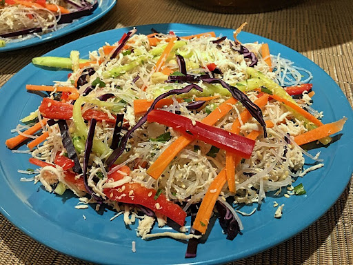 With vegetables, vermicelli, peanuts and more, this is a nice, healthy salad to enjoy anytime!