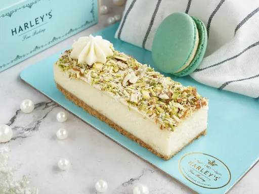 Baklava Cheesecake With Pistachio Macaron