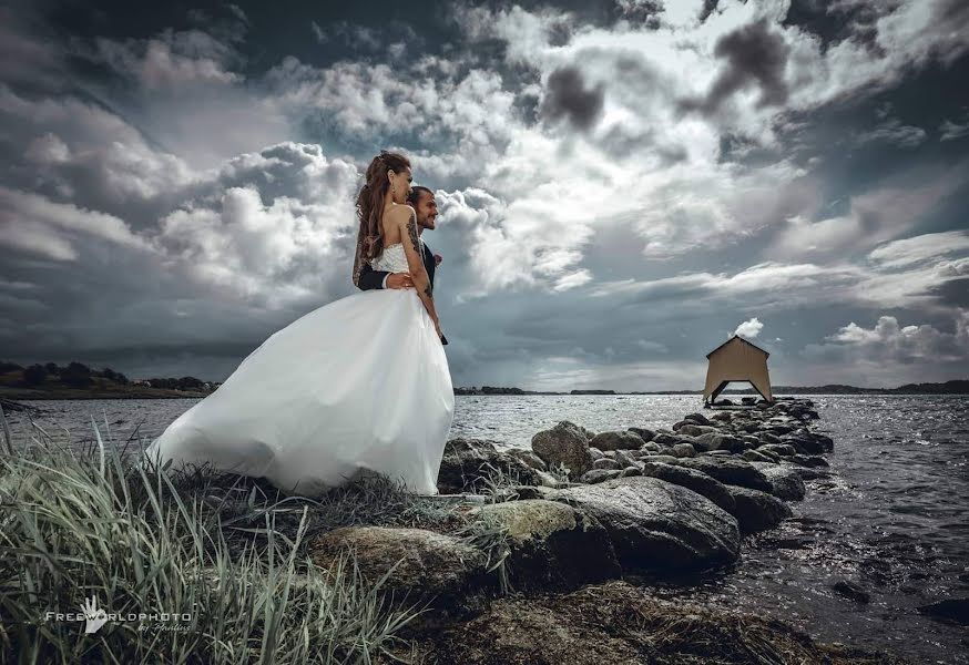 Fotógrafo de bodas Paulius Lekacinskas (freeworldphoto). Foto del 25 de junio 2019