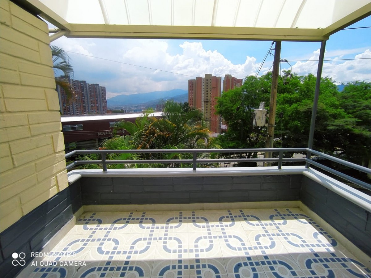 Apartamento En Venta - La Loma Del Indio, Medellin