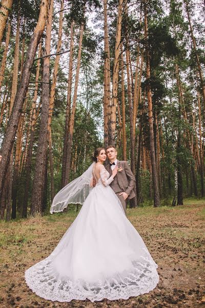 Wedding photographer Yuliya Galyamina (theglue). Photo of 14 March 2019