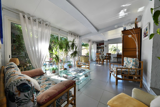 Villa with pool 4