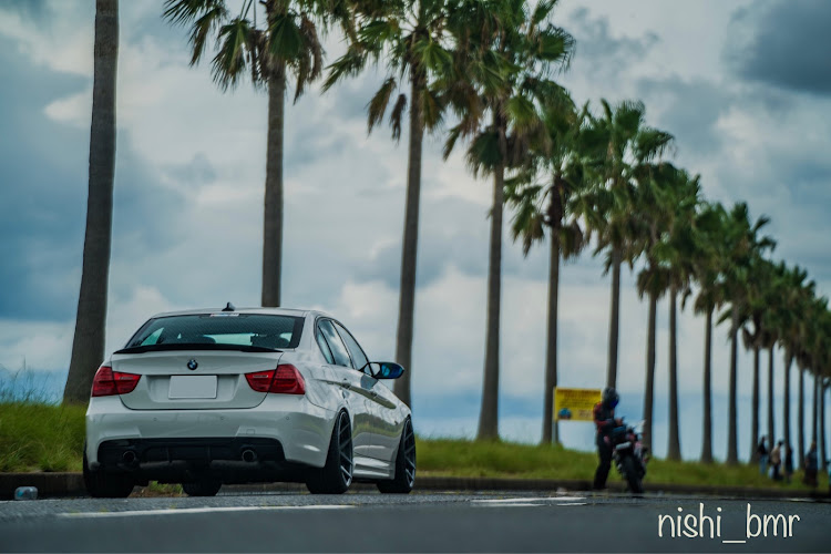 3シリーズ セダンの#車写活・BMおやじの週末・大雨警報発令中・#千葉フォルニア・Instagramも見てね！に関するカスタム事例の投稿画像1枚目