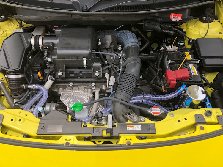 スイフトスポーツのつくで手作り村・ドライブ・オイルキャッチタンク取り付けに関するカスタム事例の投稿画像2枚目