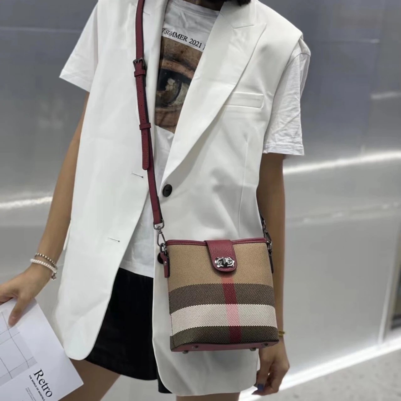 Title 7, Bolsa Bucket Clássica Xadrez para Mulheres. Lin...
