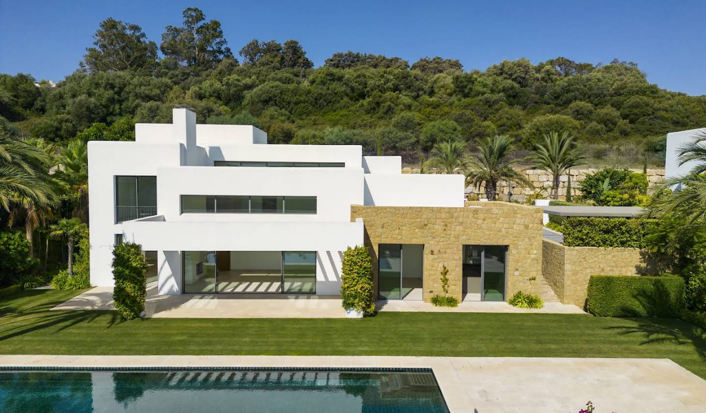 Villa with pool and garden Casares