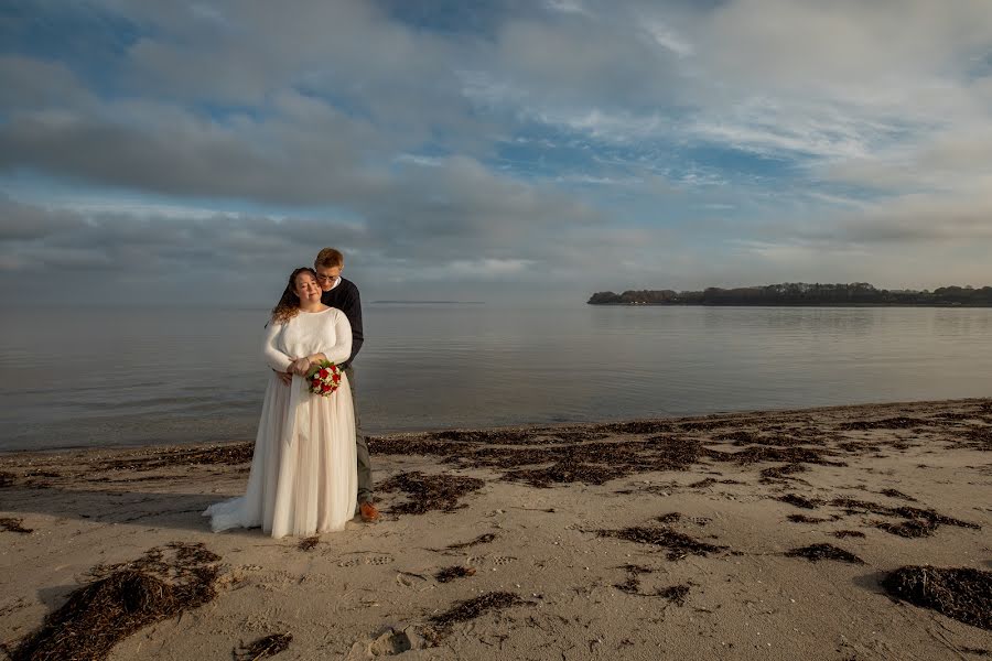 Jurufoto perkahwinan Stine Wendel Rasmussen (rawenphotography). Foto pada 17 Januari 2022