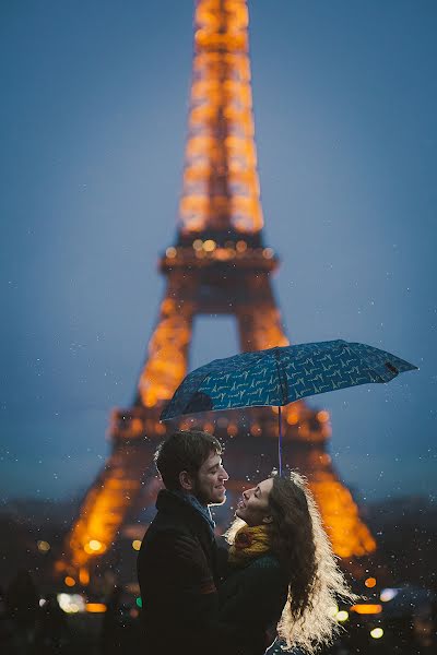 Wedding photographer Aleksandra Martynenko (happy). Photo of 14 April 2014