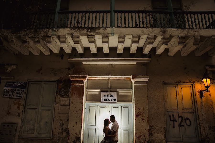 Fotografo di matrimoni Jhon Pinto (jhonpinto). Foto del 4 ottobre 2018