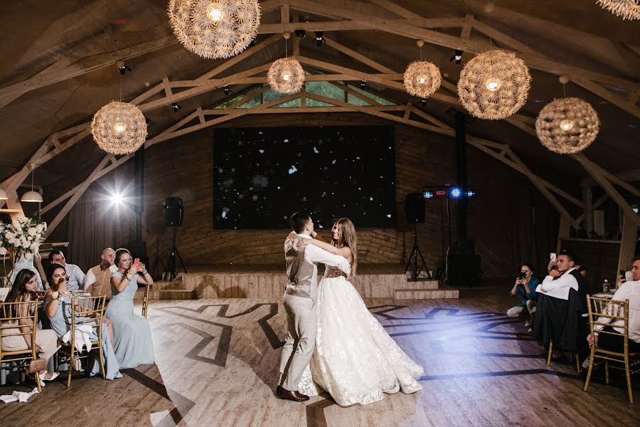 Fotografo di matrimoni Ivan Nizienko (djovanni). Foto del 17 ottobre 2019