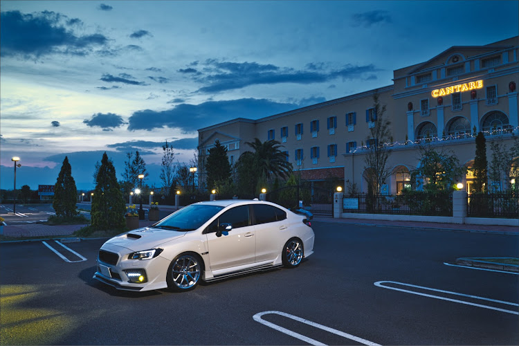 WRX S4の5月4日はS4の日・タイヤ・上里カンターレ・タイヤ干渉・ツライチセッティングに関するカスタム事例の投稿画像1枚目