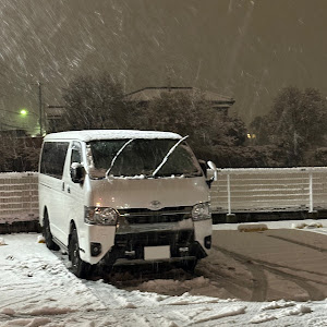 ハイエースバン GDH206V