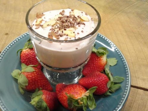 Amaretto Dip with Strawberries