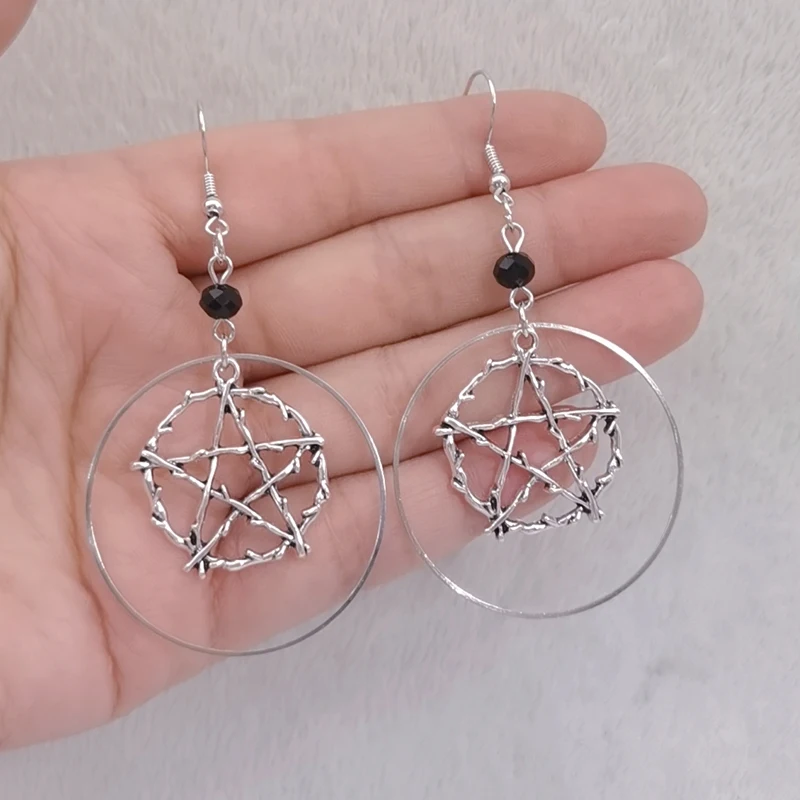 Zilveren Cirkel Pentagram Oorbellen, Gothic Pagan Sieraden Halloween Cadeau, perfect voor een mysterieuze en stijlvolle uitstraling.