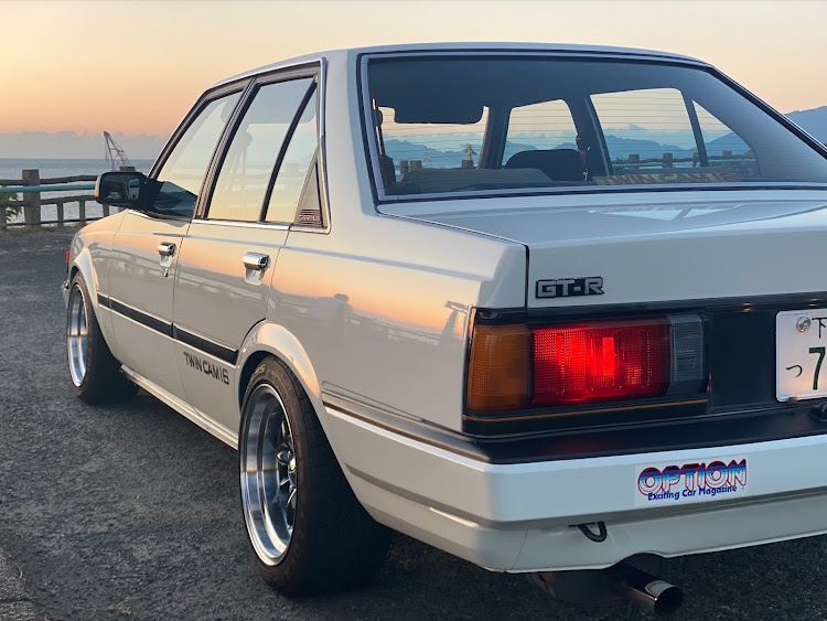 カリーナの山口・下関・ドライブ・旧車に関するカスタム事例の投稿画像5枚目