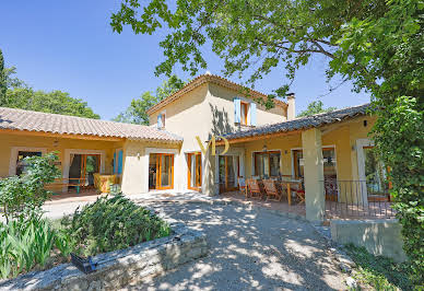 Villa with pool and terrace 2