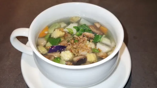 Veg Clear Soup [675 Ml]