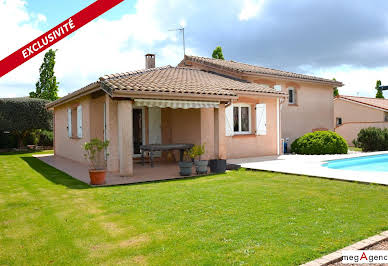 House with pool and terrace 3