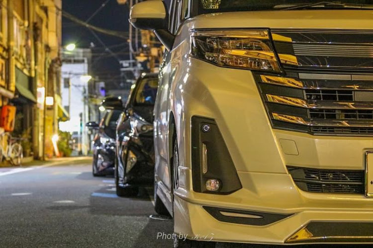 ルーミーのプリウスに関するカスタム事例の投稿画像1枚目