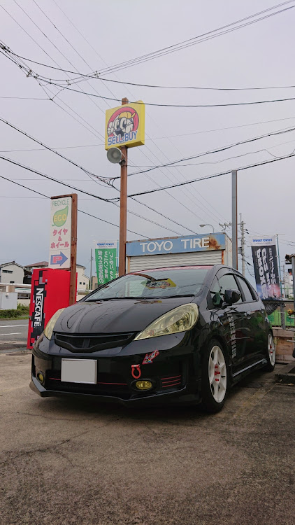 フィットのGP4・GE・愛車撮影・本日もよろしくお願いしますに関するカスタム事例の投稿画像1枚目