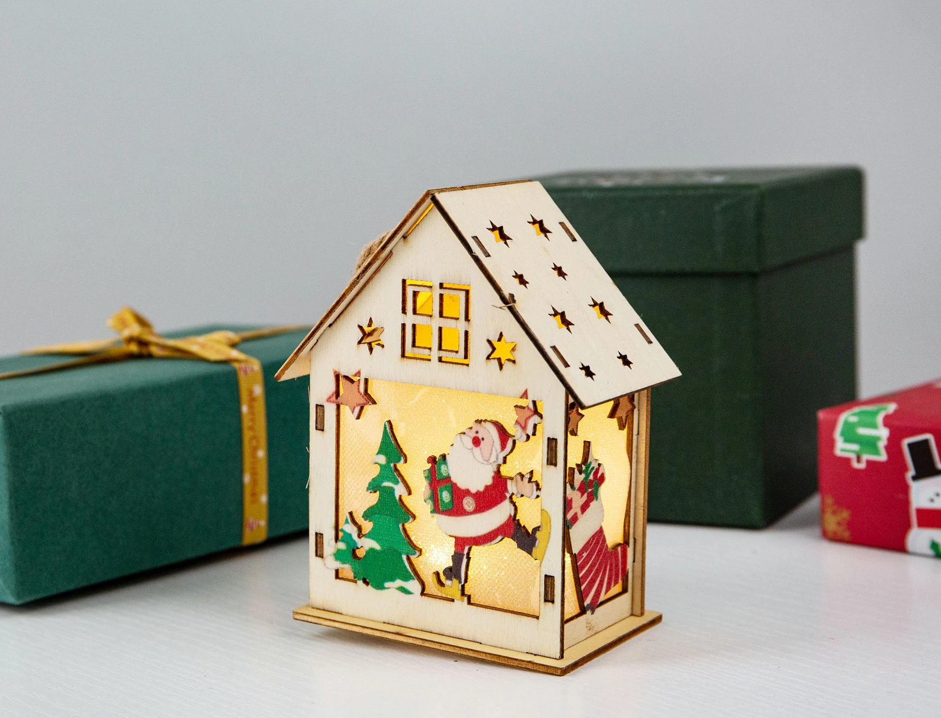 Title 7, Kerstdecoratie Houten Huis Lichtgevende Gekleur...