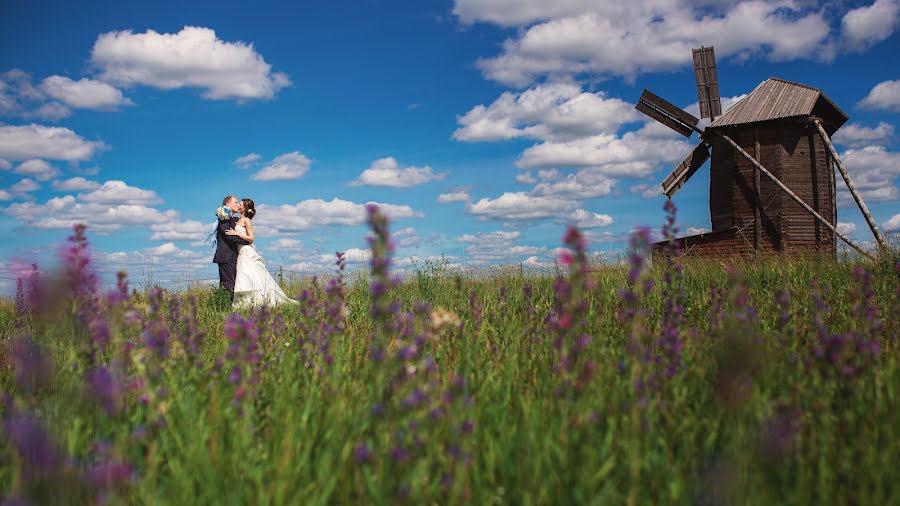 Huwelijksfotograaf Rinat Yamaev (izhairguns). Foto van 9 juli 2014