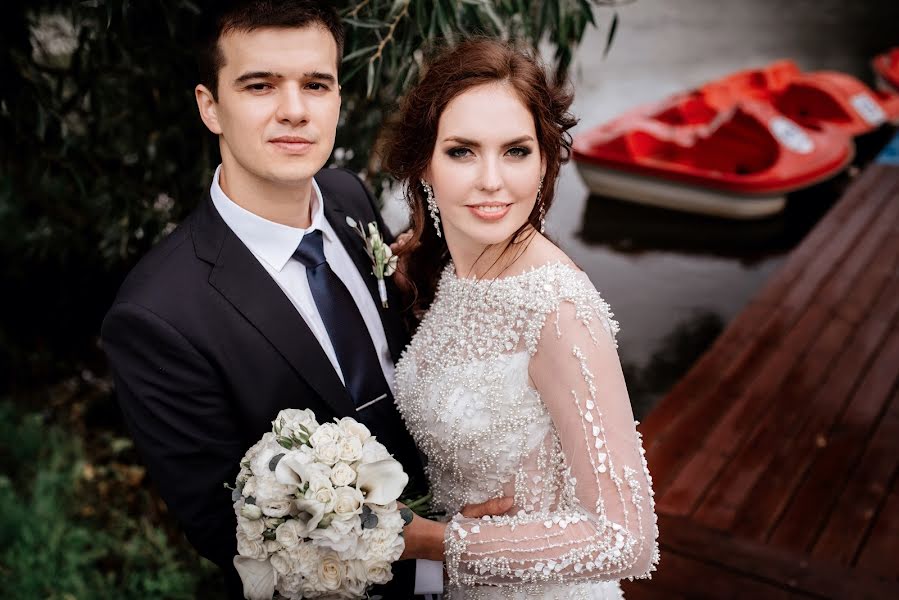 Wedding photographer Elena Marinina (fotolenchik). Photo of 1 October 2017