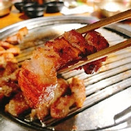 Meat Love 橡木炭火 韓國烤肉(信義店)