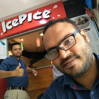 Surender Singh at Ice Pice, MGF Metropolis Mall,  photos