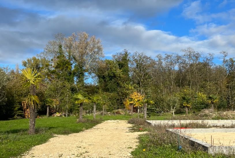  Vente Terrain + Maison - Terrain : 800m² - Maison : 100m² à Saint-Yrieix-sur-Charente (16710) 