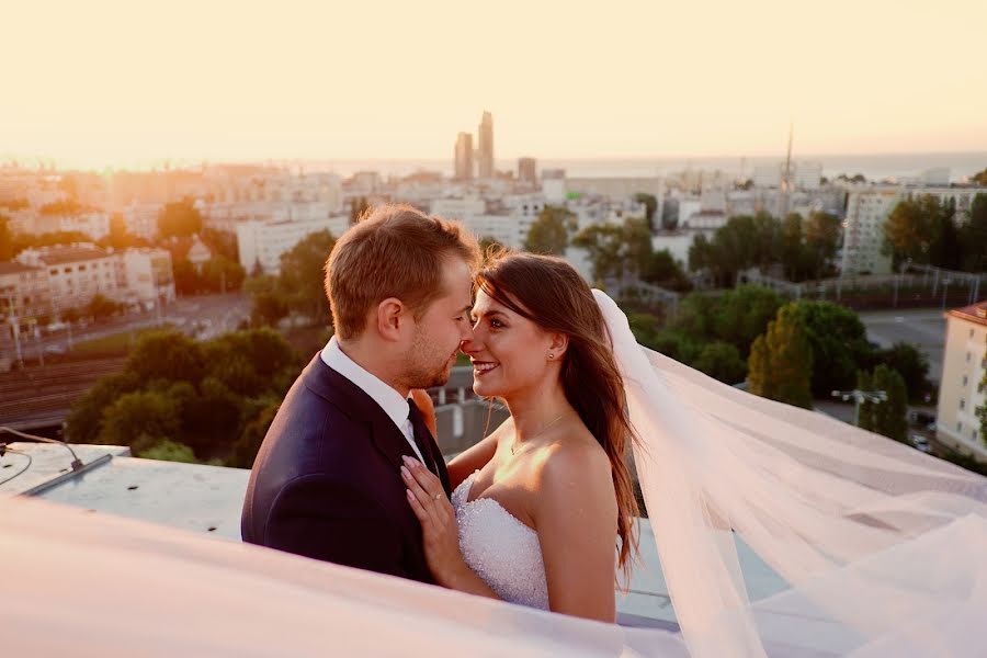 Esküvői fotós Sławomir Chaciński (fotoinlove). Készítés ideje: 2018 május 30.