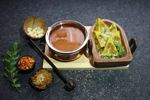 Maswadi [6 Pieces] With Rassa [Serves 1]