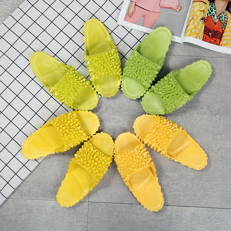 Title 1, Creatieve badslippers van zacht kunststof. Geni...