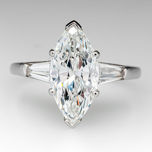Title 4, Banquet Inlaid Horse Eye Zircon Ring