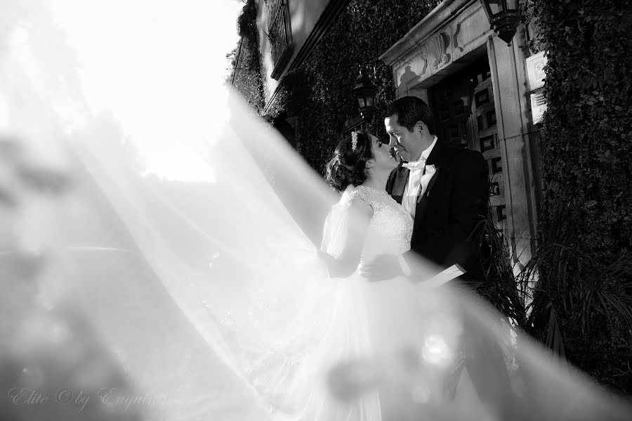 Fotografo di matrimoni Euguin Solis (elitephoto). Foto del 2 giugno 2019