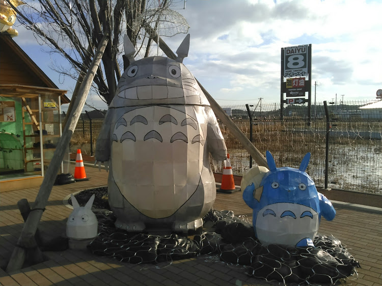 ヴィッツの福島県南相馬市小高区・となりのトトロ・株式会社中里工務店・猫バスとコラボ・レンタカーに関するカスタム事例の投稿画像2枚目