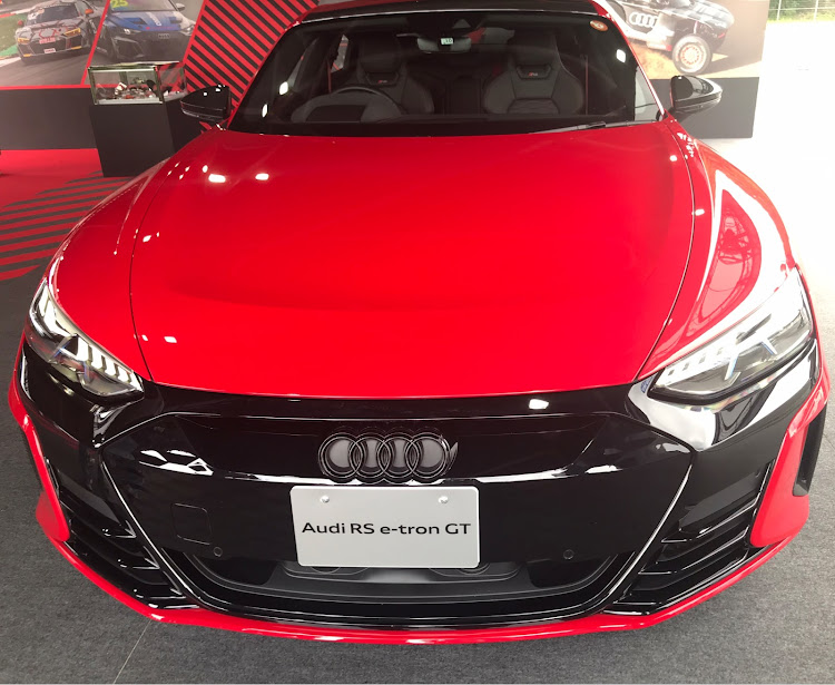パナメーラのSUPER GT・ジュリアーノ・アレジ・日産R390・日産Z・Audi RS e-tron GTに関するカスタム事例の投稿画像4枚目
