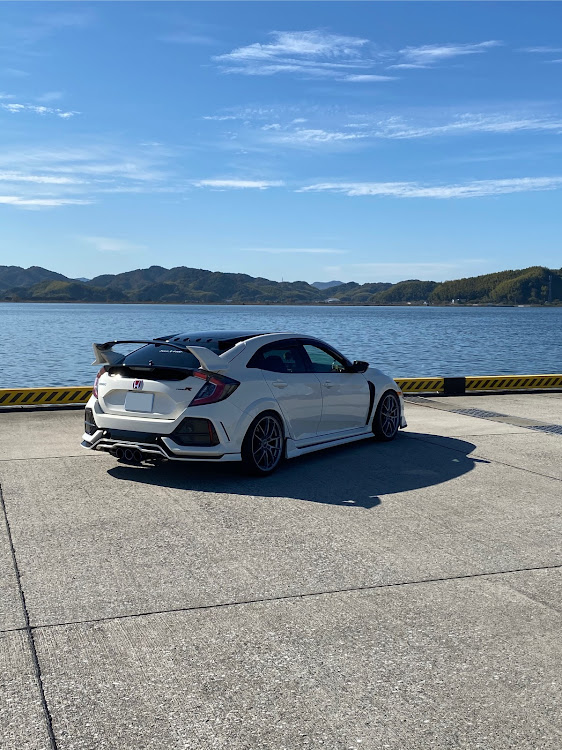 シビックタイプRの治安維持パトロール・米子港・誰もいなかったに関するカスタム事例の投稿画像2枚目