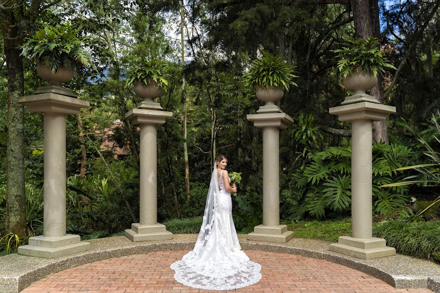 Fotógrafo de bodas Oscar Echeverri (oscarecheverri). Foto del 7 de octubre 2021