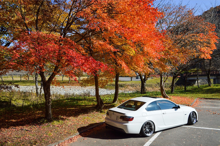 3シリーズ クーペの紅葉ドライブに関するカスタム事例の投稿画像1枚目