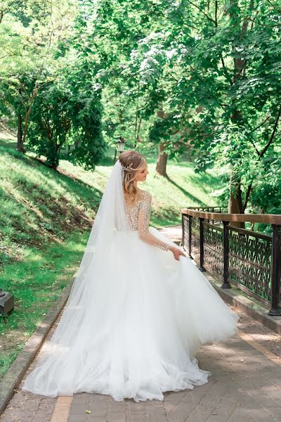 Fotógrafo de casamento Katerina Pelekh (kattarin). Foto de 10 de maio 2022
