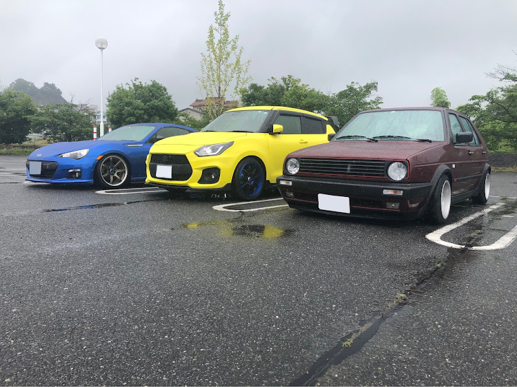 スイフトスポーツのblitzサクションパイプ・ラーメンオフ会・ヌードルハンターズ・車高調変えたいに関するカスタム事例の投稿画像2枚目