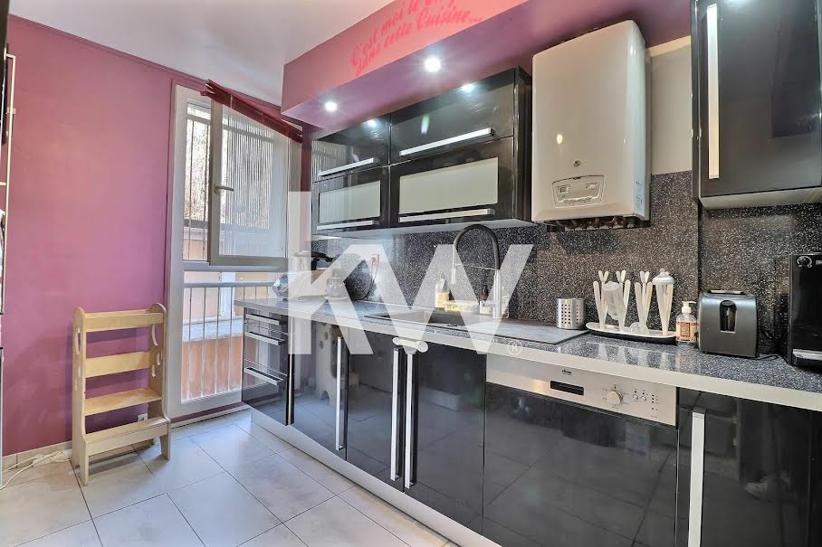 Vente appartement 3 pièces 79 m² à Aix-en-Provence (13090), 249 000 €