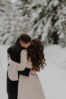 Fotógrafo de bodas Jasmin Čizmović (cjweddingz). Foto del 30 de diciembre 2021