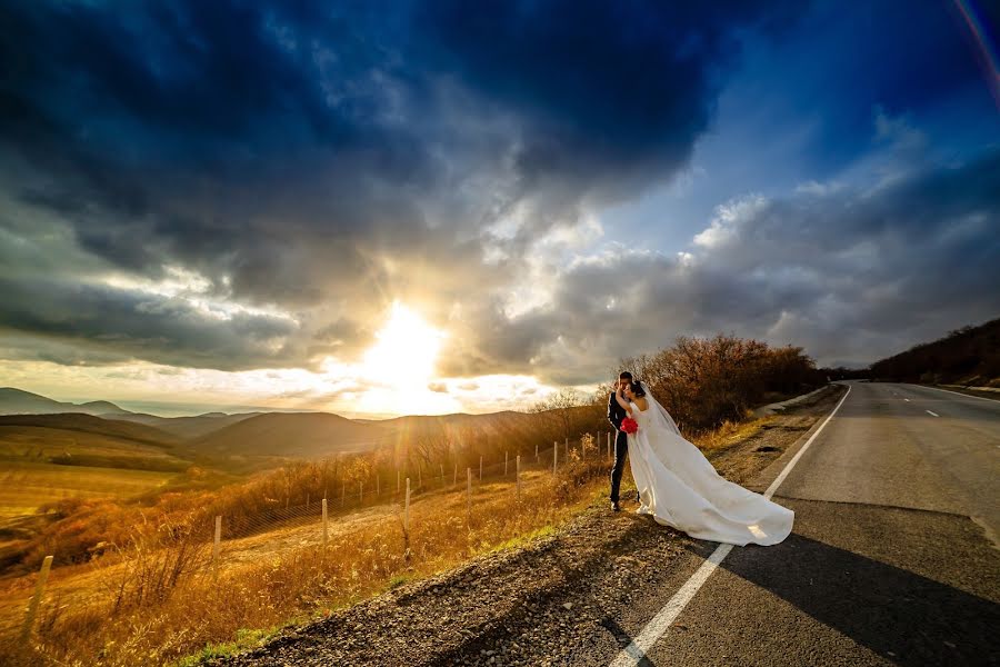 Fotógrafo de casamento Oleg Baranchikov (anaphanin). Foto de 26 de dezembro 2017