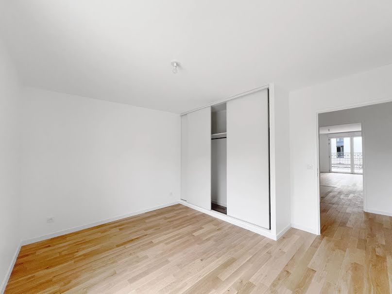 Location  appartement 4 pièces 80.62 m² à Saint-Cloud (92210), 1 992 €