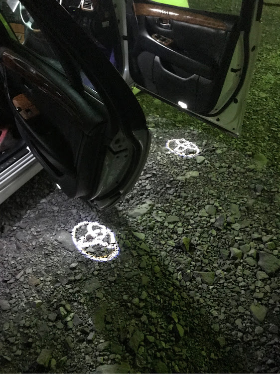 セルシオのDIY・カーテシランプに関するカスタム事例の投稿画像1枚目