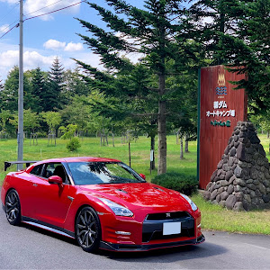 NISSAN GT-R