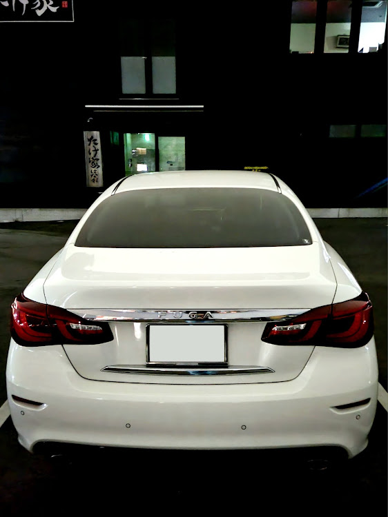 フーガのあなたのテールは？・過去車・純正style・いじりたいに関するカスタム事例の投稿画像1枚目