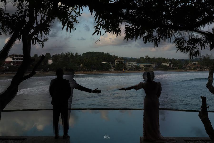 Fotógrafo de casamento Enoch Balasooriya (theceylonbliss). Foto de 7 de fevereiro